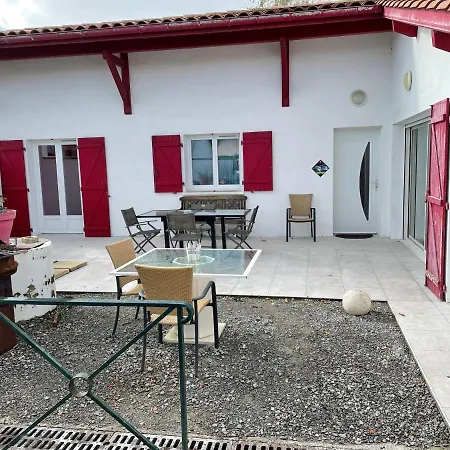 Gure Lana Feriehus Ustaritz